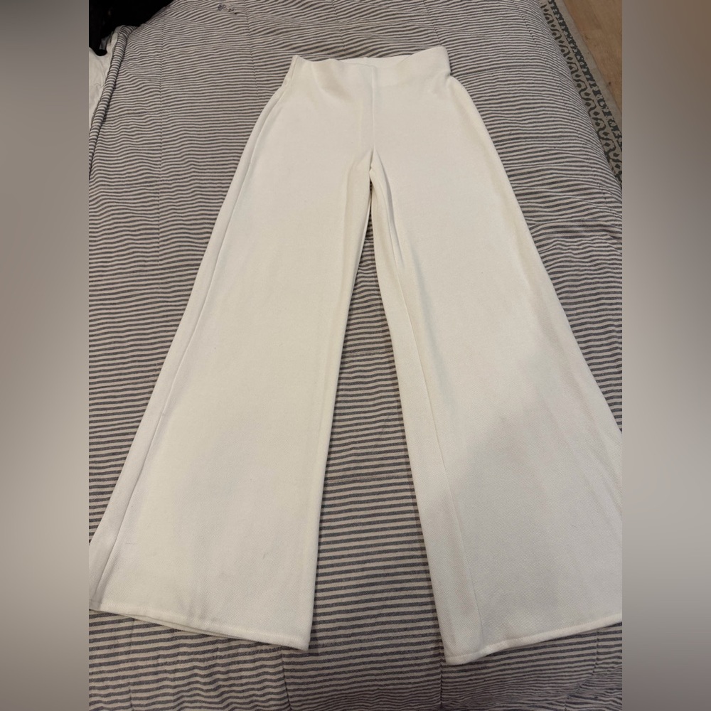 High-Waist Wide Leg Pants in Cream